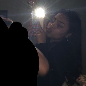 Meet your Posher, Vanessa